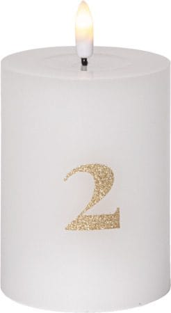 Flamme Advent LED Blockljus 4-pack 7.5 cm - vit med guldsiffror - Belysning & el - Inomhusbelysning & lampor - Dekorationsbelysning