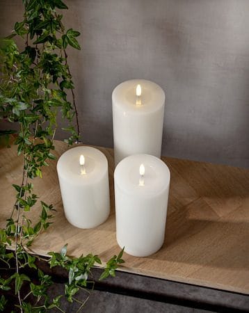 Flamme Flow Big LED Blockljus 17,5 cm - vit - Belysning & el - Inomhusbelysning & lampor - Dekorationsbelysning