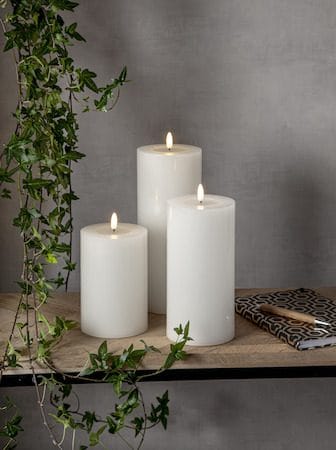 Flamme Flow Big LED Blockljus 17,5 cm - vit - Belysning & el - Inomhusbelysning & lampor - Dekorationsbelysning