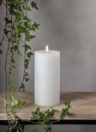 Flamme Flow Big LED Blockljus 22,5 cm - vit - Belysning & el - Inomhusbelysning & lampor - Dekorationsbelysning