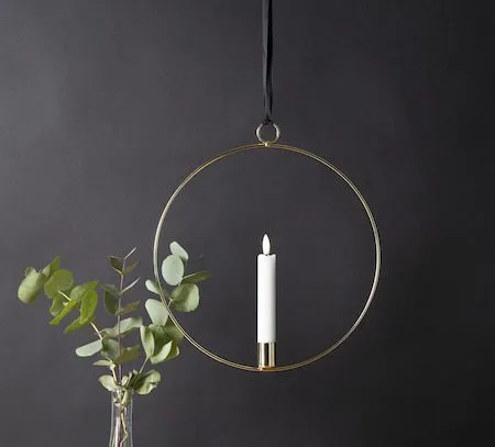 Flamme Ring Inomhusdekoration 28.5 cm, mässing/vit