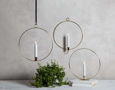 Flamme Ring Inomhusdekoration 28.5 cm - mässing/vit - Belysning & el - Inomhusbelysning & lampor - Dekorationsbelysning