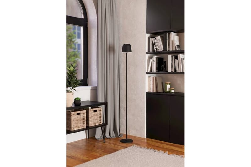 Golvlampa Eglo Mannera-L Svart/Stål - Svart/Stål - Belysning & el - Inomhusbelysning & lampor - Sovrumslampa