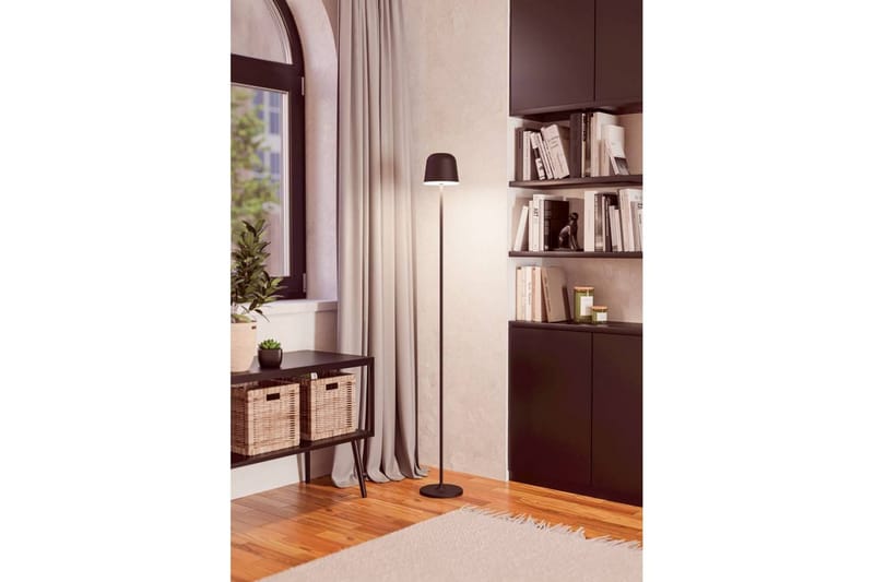 Golvlampa Eglo Mannera-L Svart/Stål - Svart/Stål - Belysning & el - Inomhusbelysning & lampor - Sovrumslampa