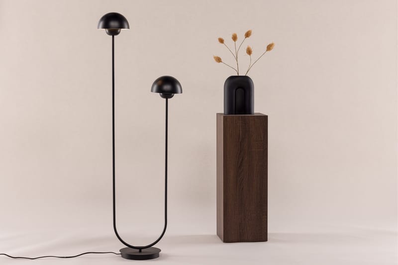 Lyckorna Golvlampa 120 cm - Svart - Belysning & el - Inomhusbelysning & lampor - Golvlampa - Tvåarmad golvlampa