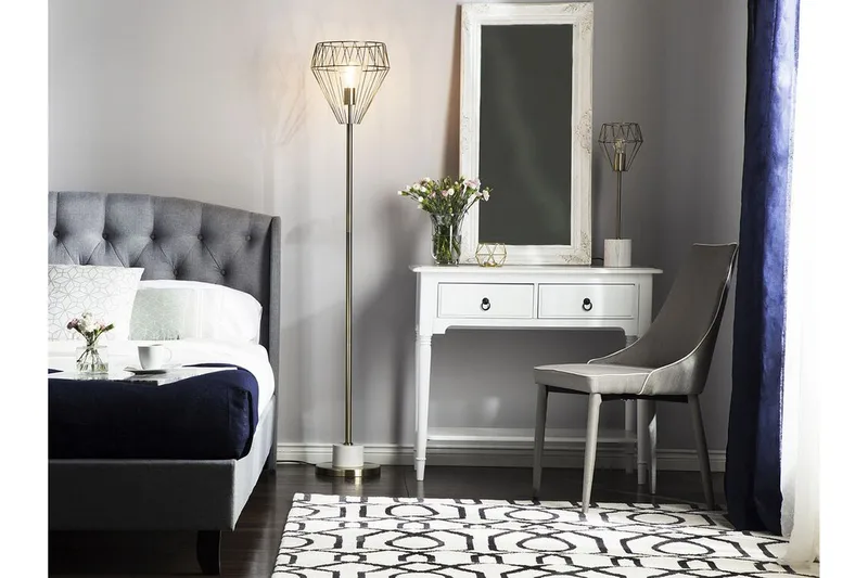 Mooni Golvlampa 160 cm - Mässing - Belysning & el - Inomhusbelysning & lampor - Golvlampa