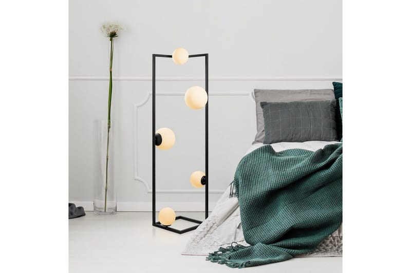 Golvlampa Sosri Svart - Svart - Belysning & el - Inomhusbelysning & lampor - Sovrumslampa