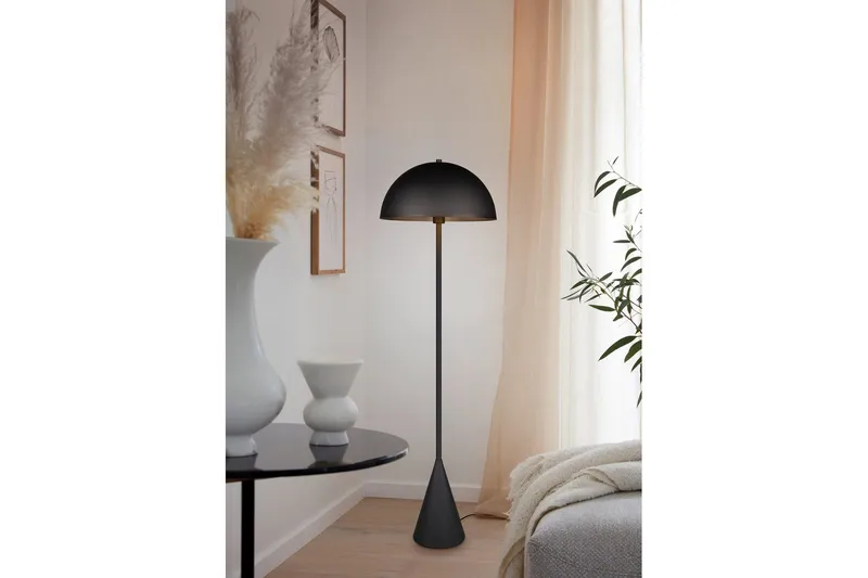 Golvlampa TRIO Alfie Mattsvart - Mattsvart - Belysning & el - Inomhusbelysning & lampor - Sovrumslampa