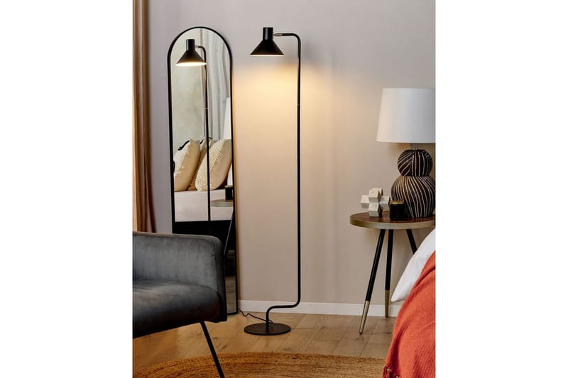 Paksli Golvlampa 154 cm - Svart - Belysning & el - Inomhusbelysning & lampor - Sovrumslampa