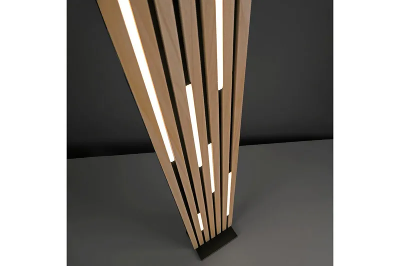 Q-Akustik Paul Neuhaus Golvlampa - Wood - Belysning & el - Inomhusbelysning & lampor - Sovrumslampa