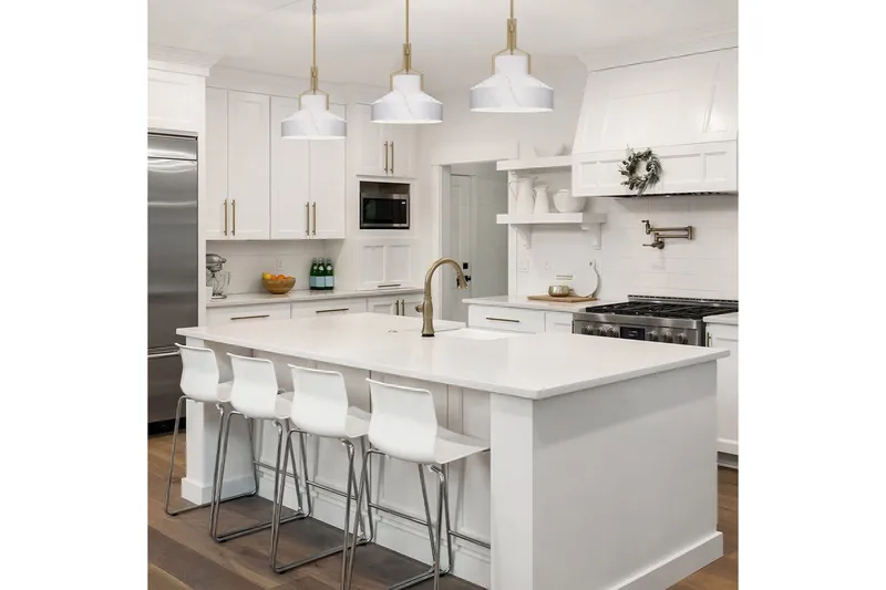 Brecken Quoizel Taklampa - Brass||White - Belysning & el - Inomhusbelysning & lampor - Taklampa & takbelysning - Pendellampor & hänglampor