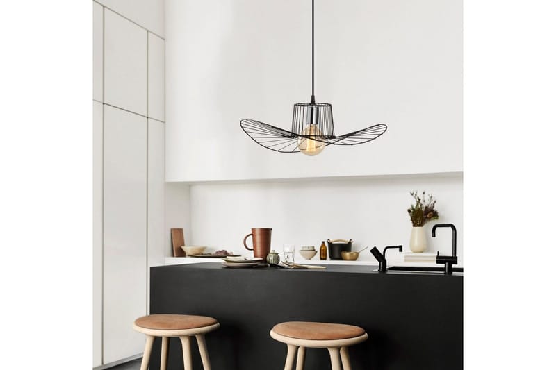 Ljuskrona Majrulato Black - Diameter: 49 cm - Belysning & el - Inomhusbelysning & lampor - Taklampa & takbelysning - Pendellampor & hänglampor