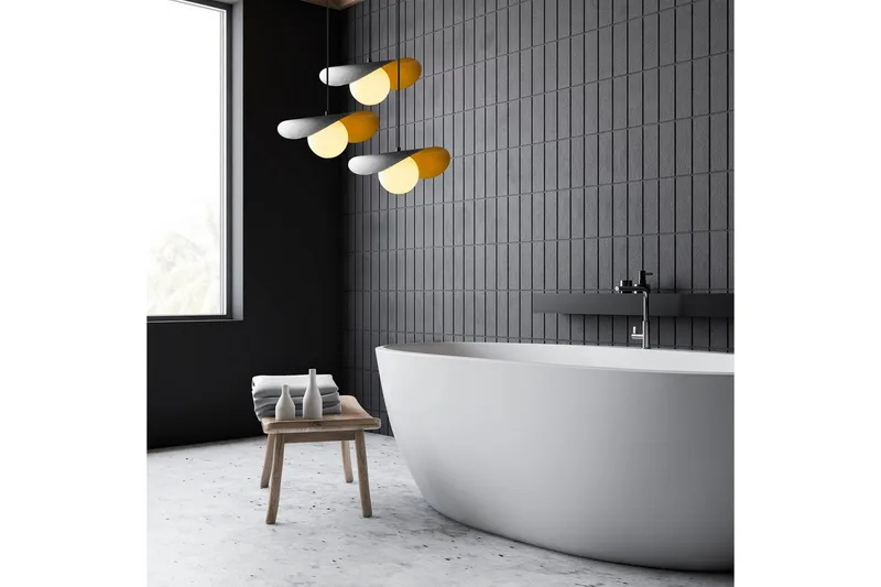 Ljuskrona Pelyn Svart Tre Sockel - Svart - Belysning & el - Inomhusbelysning & lampor - Taklampa & takbelysning - Pendellampor & hänglampor