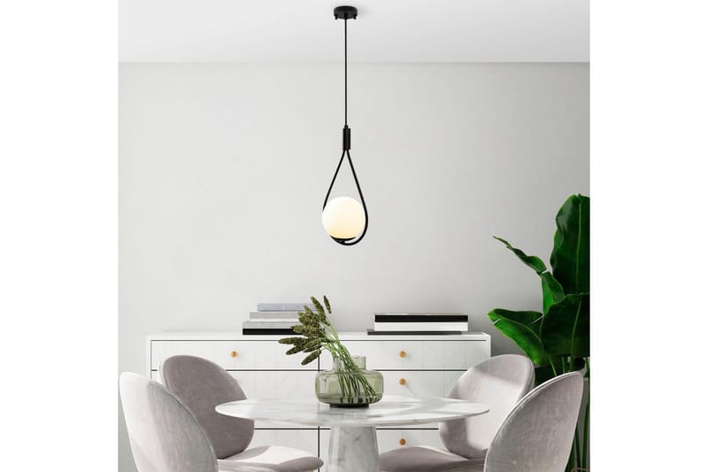 Taklampa Rate 8 Svart - Svart - Belysning & el - Inomhusbelysning & lampor - Taklampa & takbelysning - Pendellampor & hänglampor