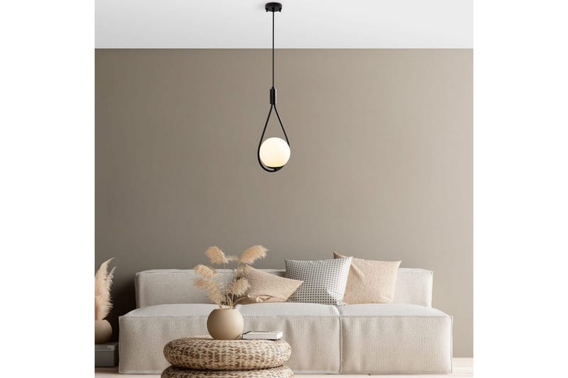 Taklampa Rate 8 Svart - Svart - Belysning & el - Inomhusbelysning & lampor - Taklampa & takbelysning - Pendellampor & hänglampor