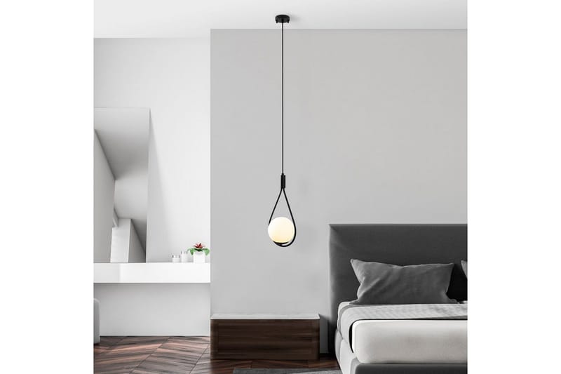 Taklampa Rate 8 Svart - Svart - Belysning & el - Inomhusbelysning & lampor - Taklampa & takbelysning - Pendellampor & hänglampor