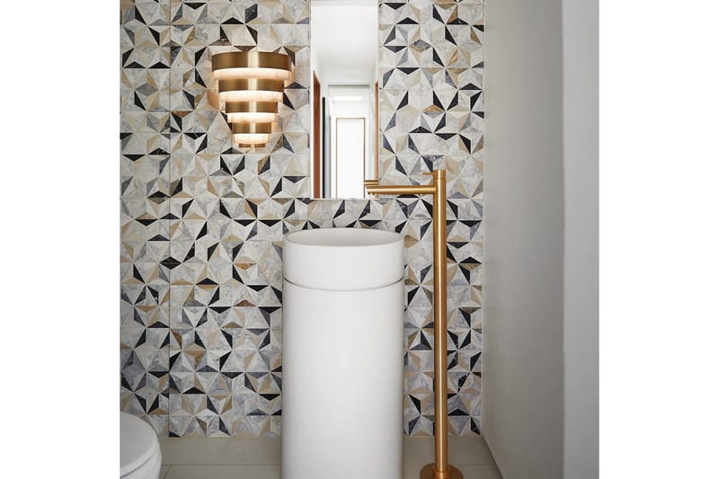 Echelon Lisa McDennon by Hinkley Vägglampa - Brass - Belysning & el - Inomhusbelysning & lampor - Vägglampa