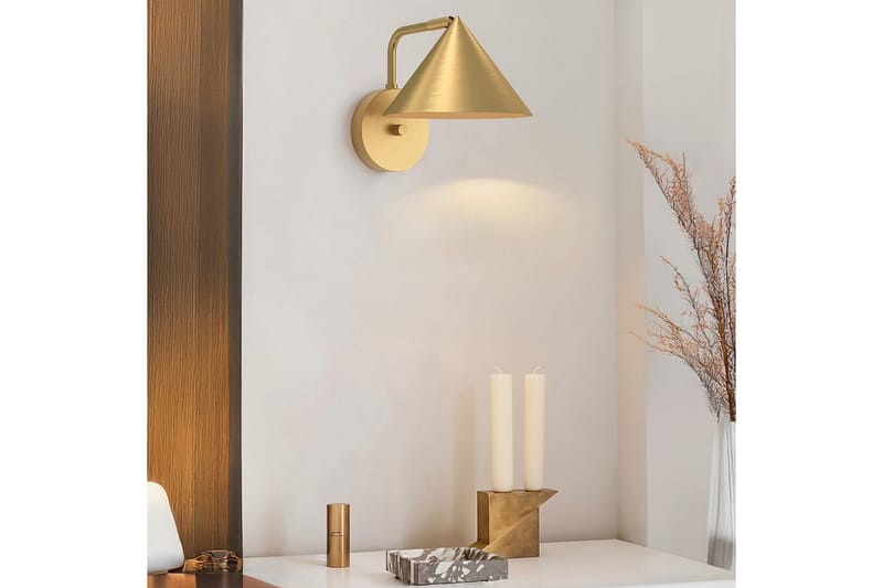 Remyck Alora Mood Vägglampa - GOLD - Belysning & el - Inomhusbelysning & lampor - Vägglampa