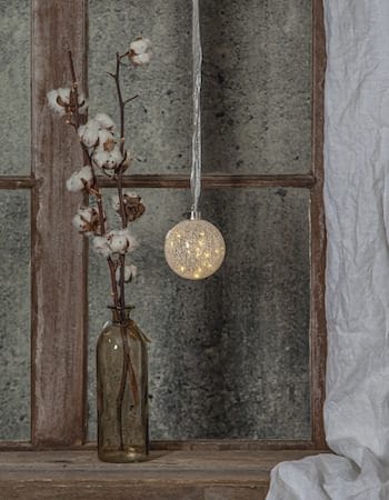 Glow Snow Glaskula 10 cm - frostad transparent - Belysning & el - Julbelysning - Övrig julbelysning
