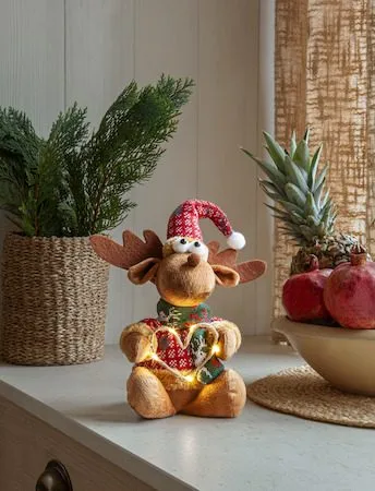 Joylight Dekorationsfigur 12 cm - brun med röda, gröna och vita detaljer - Belysning & el - Julbelysning - Övrig julbelysning