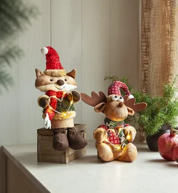 Joylight Dekorationsfigur 12 cm - brun med röda, gröna och vita detaljer - Belysning & el - Julbelysning - Övrig julbelysning