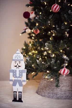 Juldekoration Nutcracker Nötknäckare Siluett 16x52 cm - Grå / Vit - Belysning & el - Julbelysning - Övrig julbelysning