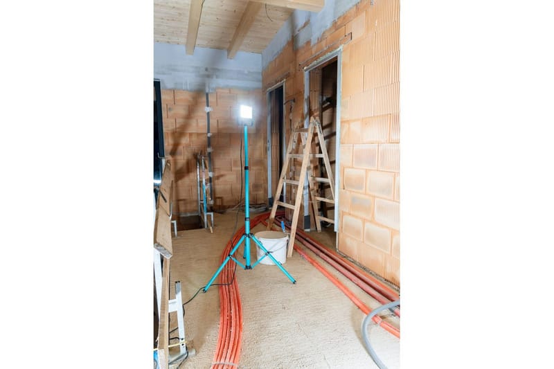 Arbetsbelysning Eglo LED-Stativstrålkastare 52W - Belysning & el - Inomhusbelysning & lampor - Bordslampor - Skrivbordslampa