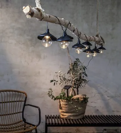 Globe Shade Solcellsslinga 180 cm, svart och transparent