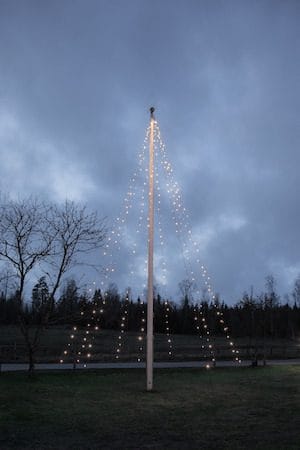 LED-flaggstångsbelysning Jul Crispy Ice White 7 m 360 ljus - Svart / Isvit - Belysning & el - Utomhusbelysning - Flaggstångsbelysning