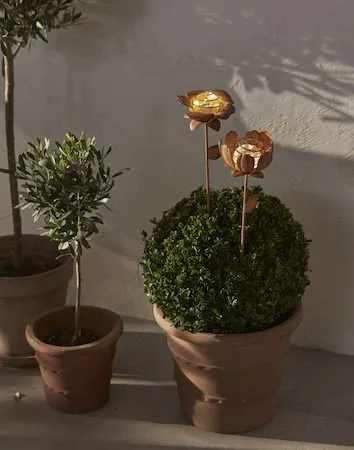 Oxida Flower 2 pack Solcellsdekoration 13 cm - rost - Belysning & el - Utomhusbelysning - Solcellslampa & solcellsbelysning