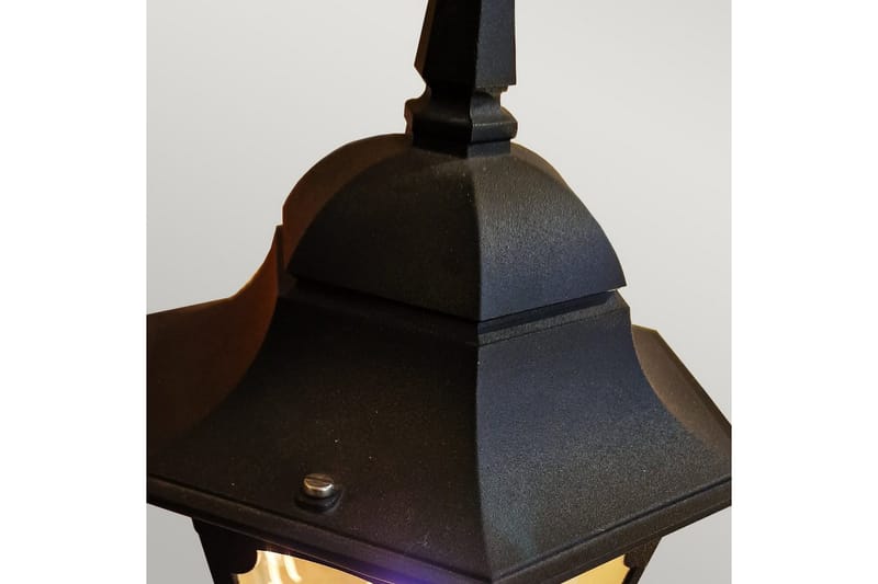 Sockellampa Elstead Lighting Chapel - Belysning & el - Utomhusbelysning - Stolplykta