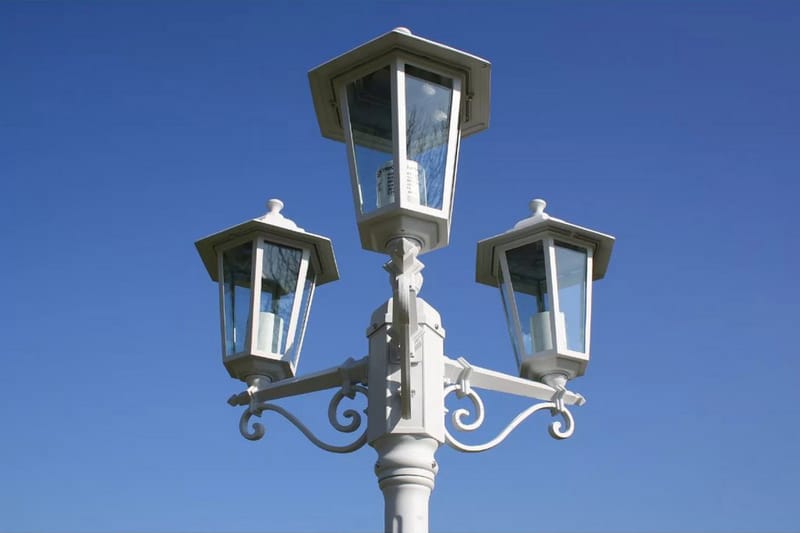Utebelysning Kingston 3-armad 215 cm Vit - Vit - Belysning & el - Utomhusbelysning - Stolplykta