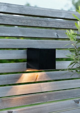 Wally Cube Solcellsvägglykta 10 cm - svart - Belysning & el - Utomhusbelysning - Solcellslampa & solcellsbelysning
