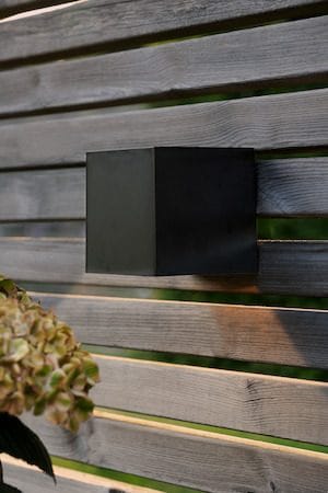 Wally Cube Solcellsvägglykta 10 cm - svart - Belysning & el - Utomhusbelysning - Solcellslampa & solcellsbelysning