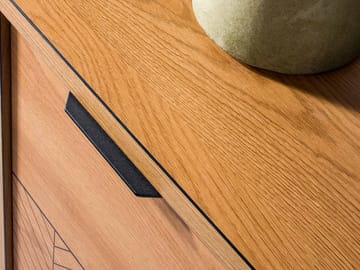 Fonti Rektangulär Skänk 158 cm i Trä med Ekutseende och Metallben - Svart|Brun - Förvaring - Förvaringsmöbler - Sideboard & skänk