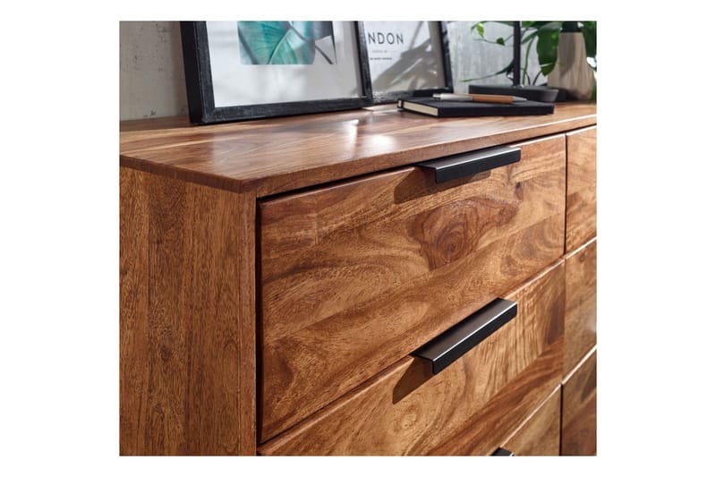 Sideboard Wohnling Massivt trä 117 cm 6 lådor filigrant metallben lantligt stil - Förvaring - Förvaringsmöbler - Sideboard & skänk