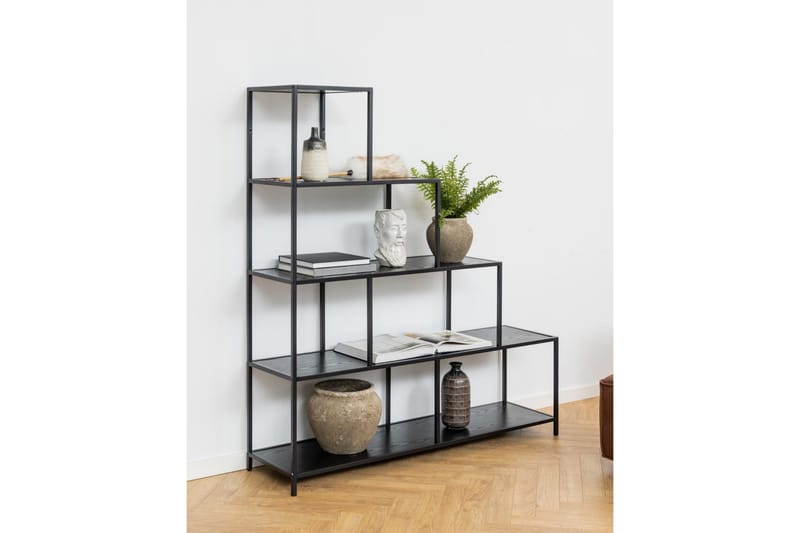 Hartsoe Bokhylla 135 cm - Svart - Förvaring - Hylla - Bokhylla