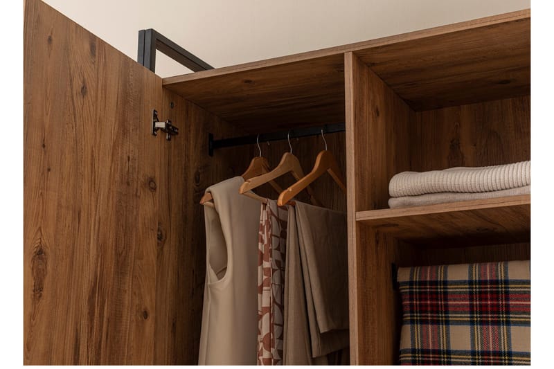 Batler Garderob 52x104 5 Dörrar - Natur - Förvaring - Klädförvaring - Garderob & garderobssystem