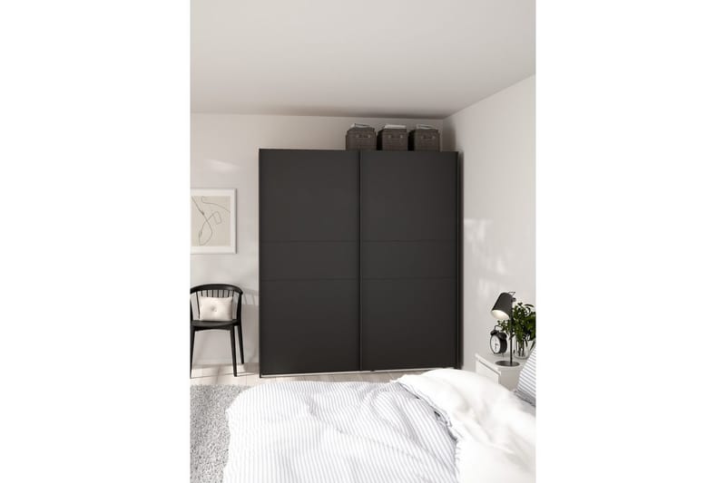 Takeru Garderob 179x200 cm - Svart - Förvaring - Klädförvaring - Garderob & garderobssystem