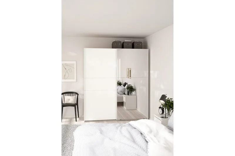 Takeru Garderob med Spegel 179x200 cm - Vit - Förvaring - Klädförvaring - Garderob & garderobssystem