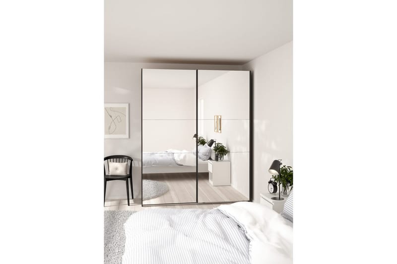 Takeru Garderob med Spegel 179x220 cm - Svart - Förvaring - Klädförvaring - Garderob & garderobssystem