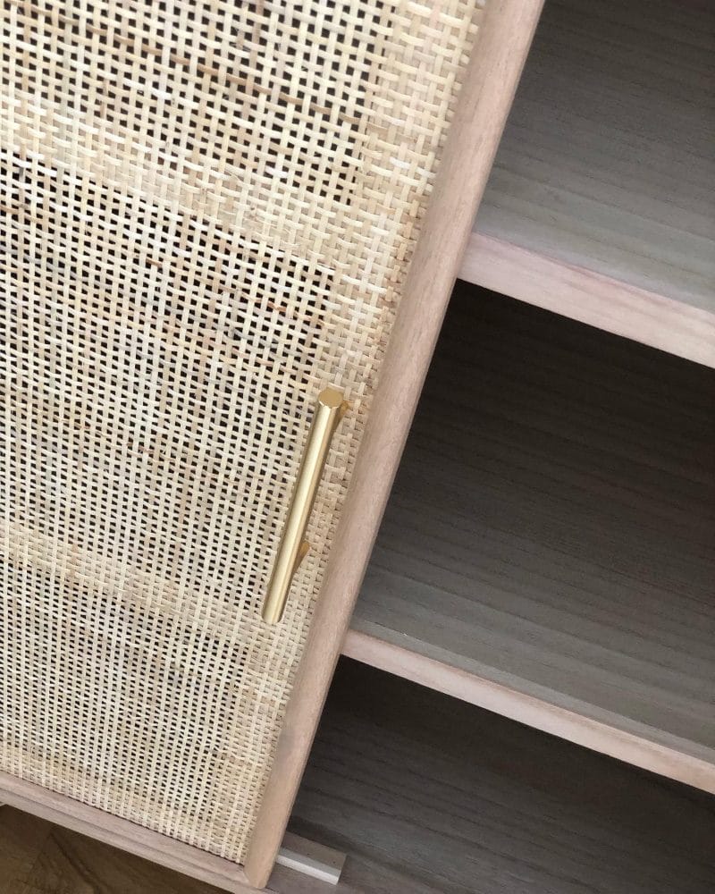 Skåp i trä och natur / rotting - React - Ljus ek / Mässing - Förvaring - Skåp - Förvaringsskåp