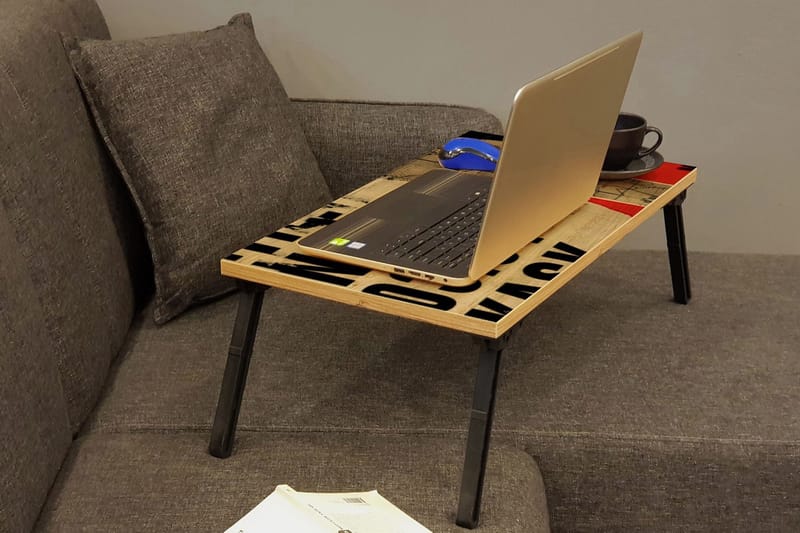 Bourdeau Laptopställ 25 cm - Trä/natur/Svart - Förvaring - Småförvaring - Förvaringsställ - Laptopställ