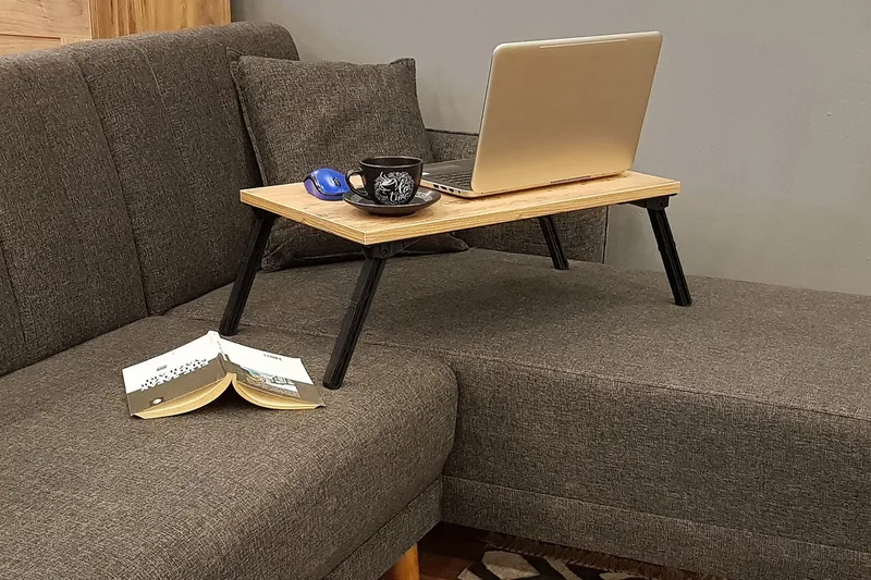 Nekeisha Laptopställ 25 cm - Trä/natur/Svart - Förvaring - Småförvaring - Förvaringsställ - Laptopställ