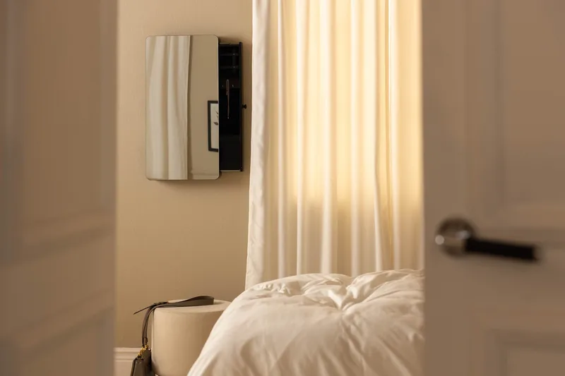 Rogue Smyckesskåp med Spegel - Vit - Förvaring - Småförvaring - Smyckesförvaring - Smyckesställ & smyckesskrin