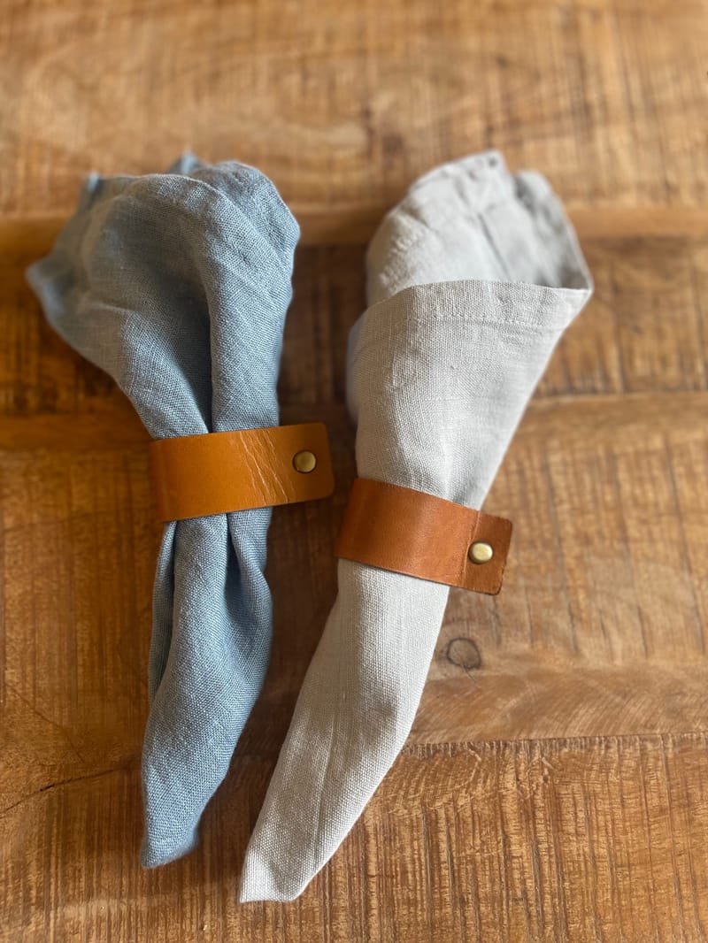 Servettring läder med platt spänne, brun