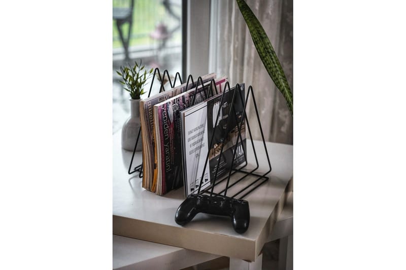 Horatio Tidningsställ 28x23 cm - Svart - Inredning - Dekoration & inredningsdetaljer - Prydnadssaker - Prydnadsbok & coffee table book