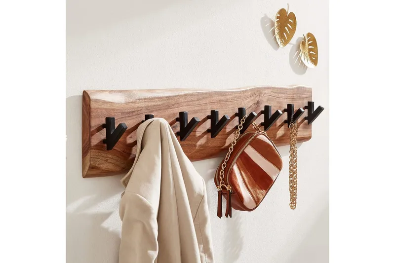 Kapprum Wohnling Väggmonterad klädhängare med 8 metallkrokar, knuttigt massivt trä - Förvaring - Klädförvaring - Klädhängare