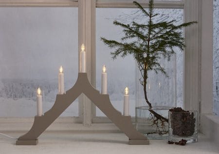 Alma Adventsljusstake 44 cm - Elljusstake i Trä för Fönster - Ljus Gråbeige - Inredning - Julpynt & helgdekoration - Julpynt & juldekoration
