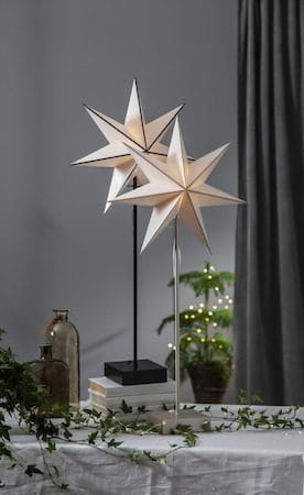 Astro Stjärna på fot 35 cm - vit och beige - Inredning - Julpynt & helgdekoration - Julpynt & juldekoration